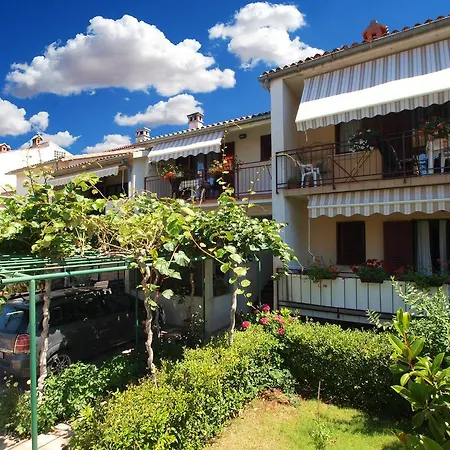 Apartments Marija 1407 شقة *