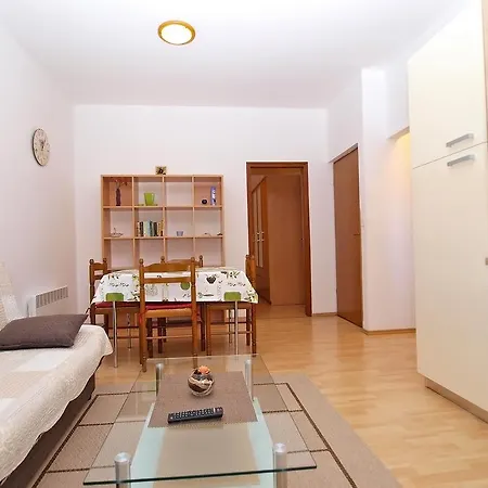شقة Apartments Marija 1407